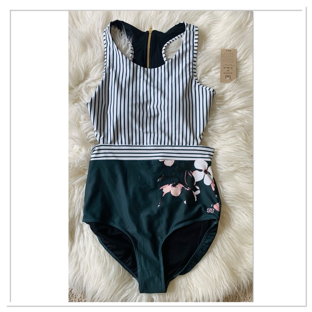 NWT Albion Bon Voyage One Piece Swimsuit Multicolor Size Large